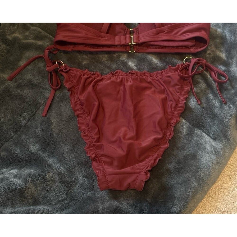 bikini - Picture 3 of 3